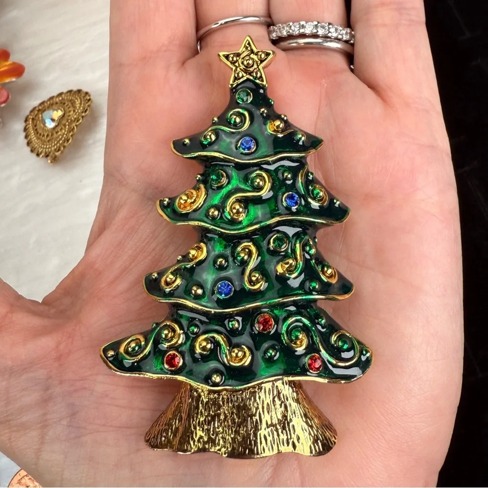 Vintage Festive Goldstone green Christmas Holiday Large Weighted Tree Brooch